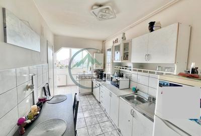 Apartament 3 camere, decomandat - 2