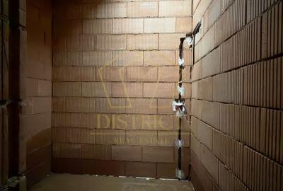 Duplex cu 5 camere cu Canalizare în Dumbrăvița - 8