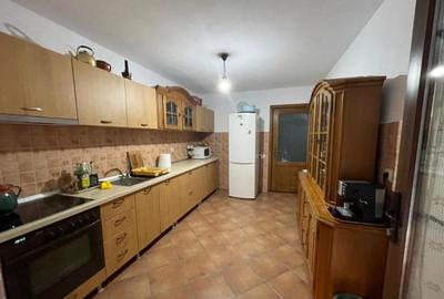 Casă cu 6 camere cu Teren 500 Mp în Firiza - 8