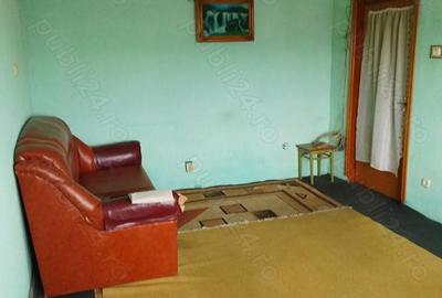 Apartament cu 3 camere decomandat în Dacia