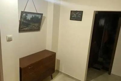 Apartament cu 2 camere decomandat în - 4
