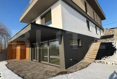 Casă cu 8 camere cu Teren 860 Mp în Central - 4