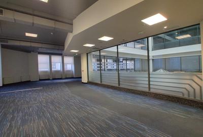 Birou, de 200 mp, în P-ța Unirii - 7