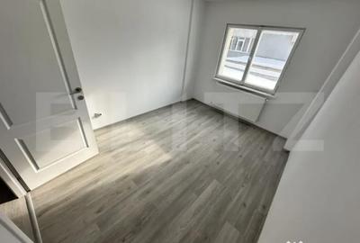 Apartament cu 3 camere decomandat în Decebal - 3