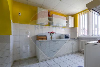 Apartament cu 3 camere decomandate, langa liecul SNG - 3