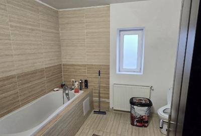 Casă individuală cu 4 camere cu Canalizare în Aninoasa - 12