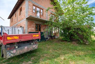 Casă individuală cu 5 camere cu Teren 300 Mp în Fântânele - 2
