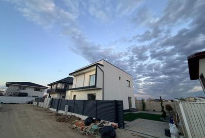 Casă cu 4 camere cu Teren 250 Mp în Pantelimon