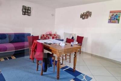 Casă cu 3 camere cu Teren 785 Mp în Central - 2