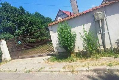 Casă cu 4 camere în Central - 2