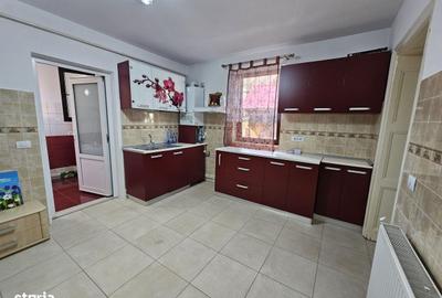 Casă cu 4 camere în Central - 4