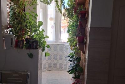 Apartament cu 4 camere decomandat în Central - 3