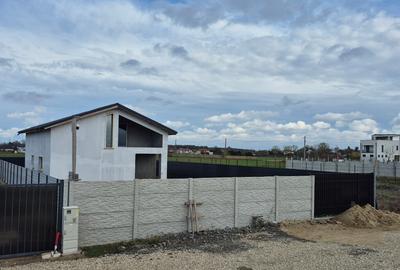 Vila de vanzare in Balotesti,vecinatate lac - 3