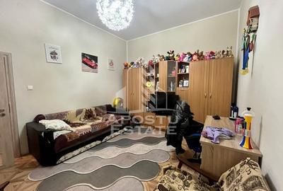 Apartament cu 2 camere nedecomandat, mobilat în Traian