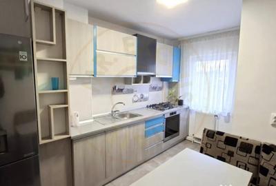 Apartament cu 4 camere decomandat în Central