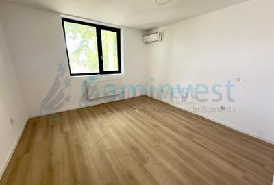 Birou, de 17 mp, în Decebal - 1