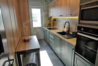 Apartament 3 camere decomandate, Manastur, etaj intermediar, balcon