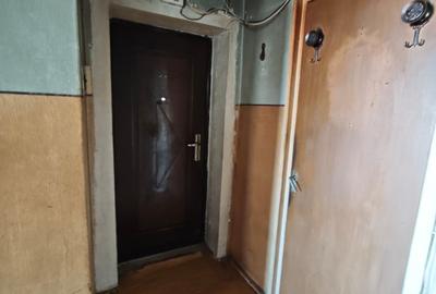 Titan, Piata 1 Decembrie 1918, str. Ciucea - 3