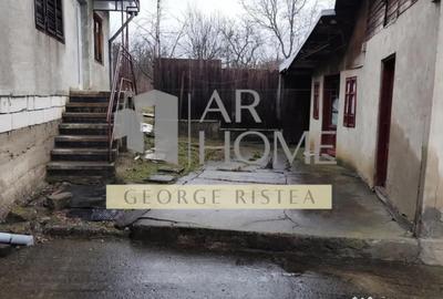 Casă cu 4 camere cu Canalizare în Central