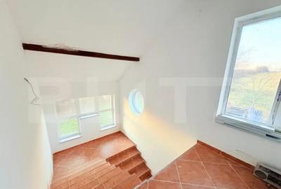 Casă cu 9 camere cu Teren 16351 Mp în Sud - 4