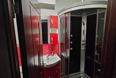 Garsoniera la etaj intermediar, situata in cartierul Astra - 7