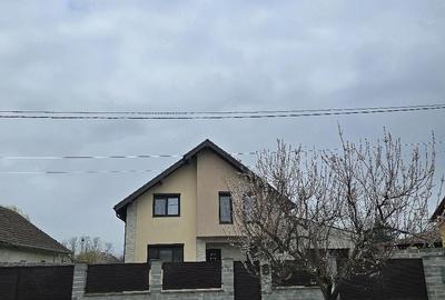Casă cu Teren 2390 Mp în Biled - 5