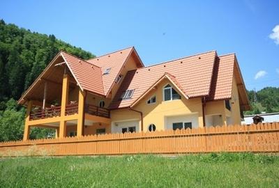 Duplex cu 5 camere cu Teren 600 Mp în Voineasa - 2