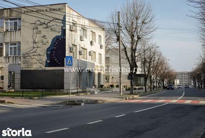 Apartament cu 4 camere în Central - 10