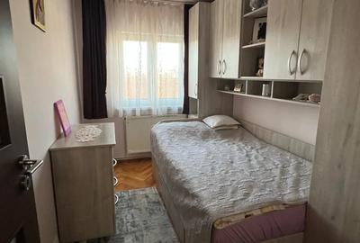 Vand apartament 3 camere- Zona Terezian, langa liceul Lia - 1