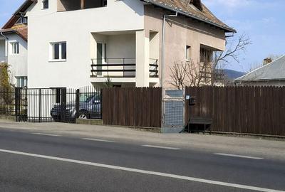 Casă cu 4 camere în Bujoreni - 26