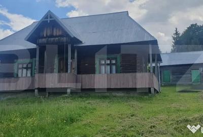 Casă cu 2 camere cu Teren 30000 Mp în Central - 1