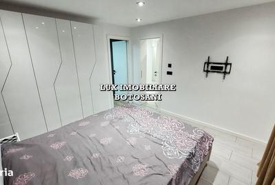 Apartament cu 4 camere decomandat în Central - 3