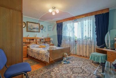 Casă cu Garaj în Dârste - 4