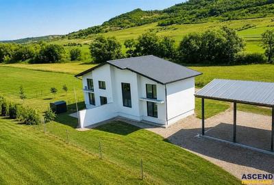 Casă cu Teren 327 Mp în Sântana de Mureș