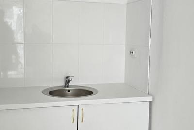 Garsonieră decomandată în Central