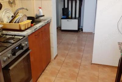Apartament cu 2 camere decomandat în Bârlad - 2