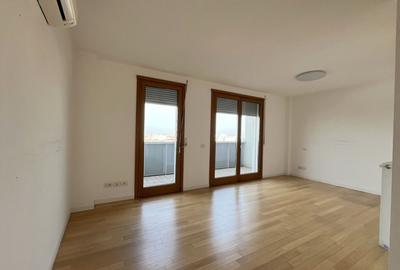Spatiu de birou -Etaj superior, priveliște panoramică - 12