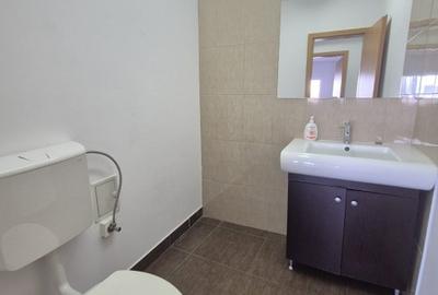 Birou, de 438 mp, în P-ța Victoriei - 12