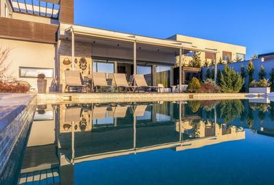 Vila Escapada | Piscină & Garaj pentru Barcă - 1