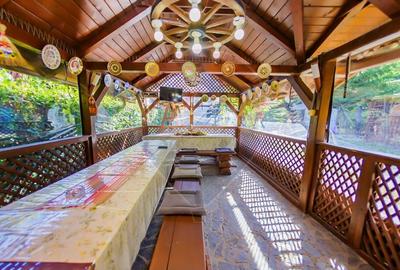 CASA DE VANZARE cu ponton IN COAS,, Intrerauri- COMISION 0% - 19