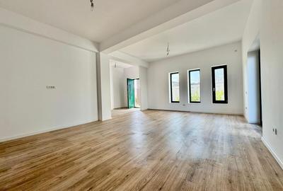 Casă individuală cu 4 camere cu Canalizare în Est - 4