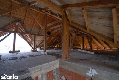 Casă cu 7 camere cu Teren 530 Mp în Sânmartin - 3