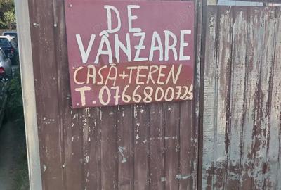 Casă cu Teren 200 Mp în Central - 2