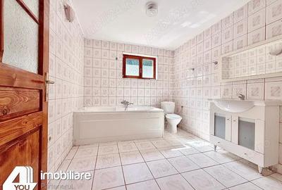 Cladire in Moneasa cu 9 camere: pretabil pensiune, azil batrani, casa vacan?a - 7