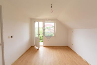 Proprietate compusa din doua case - zona linistita  155.000 euro - 15