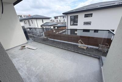Duplex cu 3 camere cu Canalizare în Sud - 21