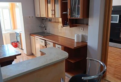 Apartament cu 3 camere decomandat în Racova - 3