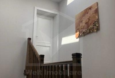 Casă cu 4 camere în Central - 2