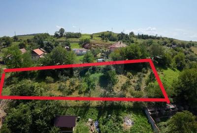 Teren intravilan 3,000mp Hetiur - 3