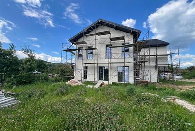Casă cu 11 camere cu Teren 1200 Mp în Tăuții-Măgherăuș - 2